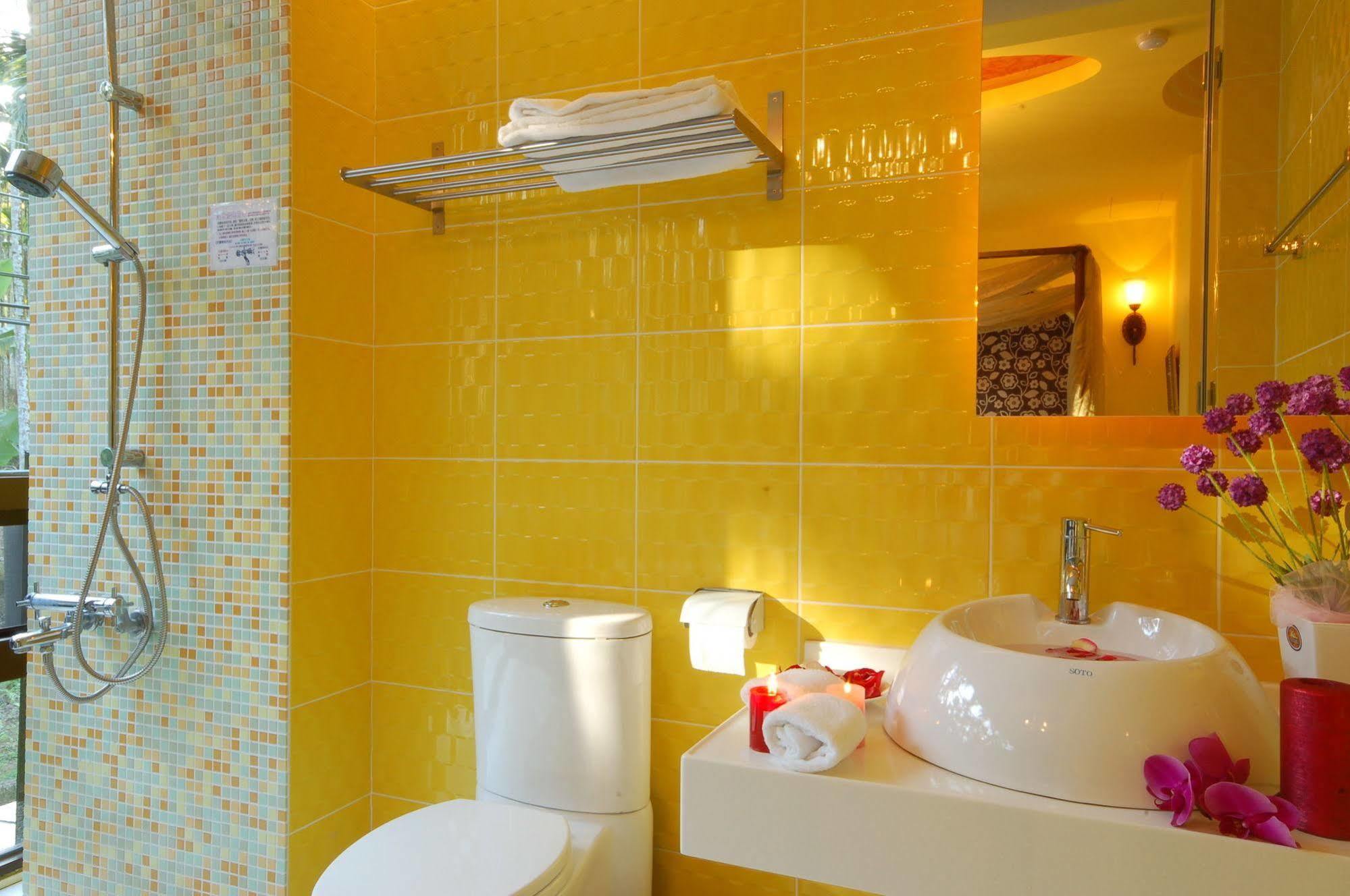 Full House Bed And Breakfast Nantou Exterior photo
